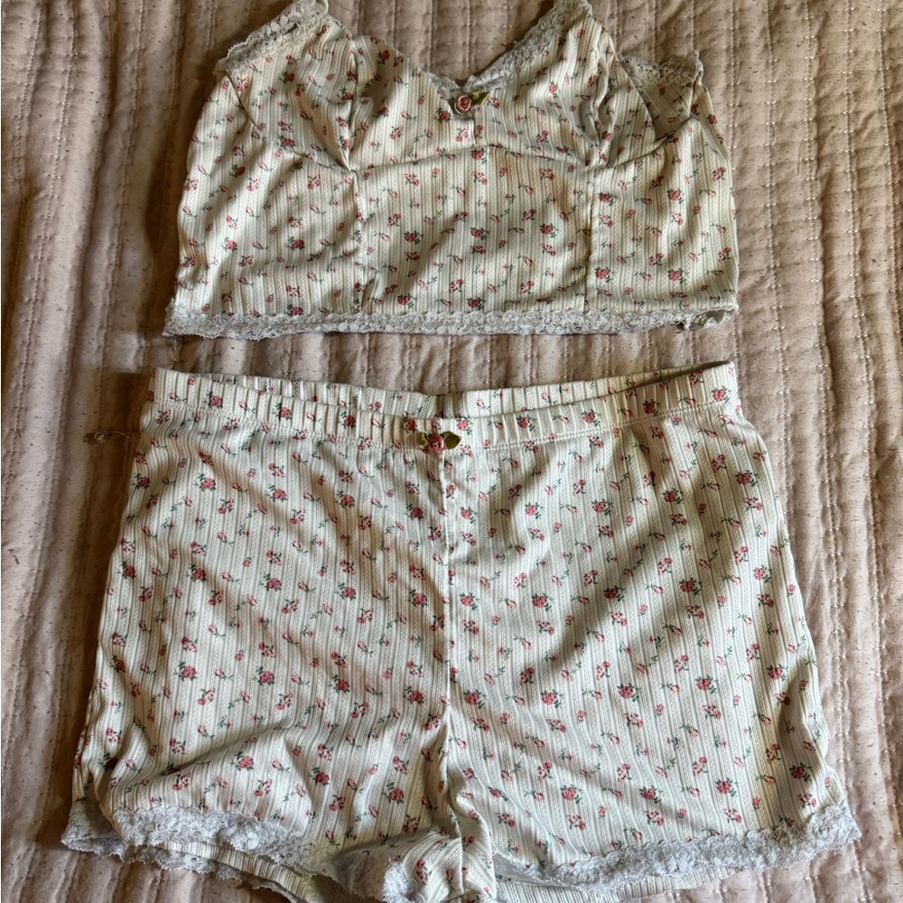 SHEIN Floral Lace Trim Sleepwear Set